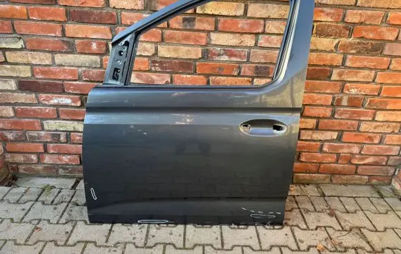 Volkswagen Caddy Front door