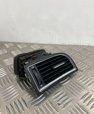 Skoda Superb B6 (3T) Dashboard side air vent grill/cover trim 3T0819702