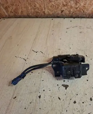 Toyota Prius (NHW20) Loading door lock 
