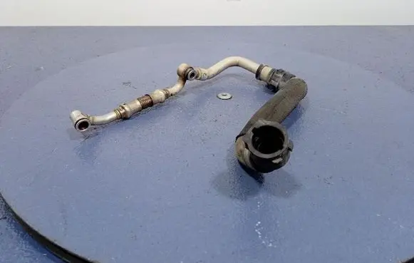 BMW X5 E53 Engine coolant pipe/hose 8575758