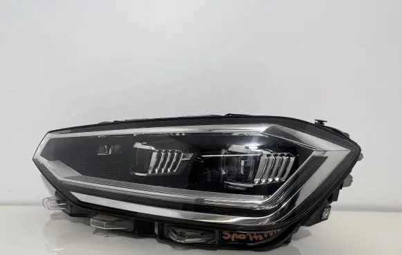 Volkswagen Golf Sportsvan Headlight/headlamp 517941081 90141152