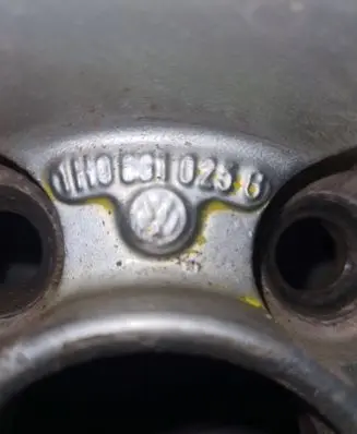 Volkswagen Golf IV R15 alloy rim 