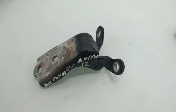 Opel Antara Front door lower hinge 