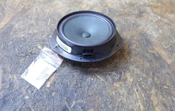 Mercedes-Benz GL X166 Front door speaker A2928200000
