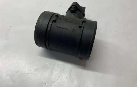 Porsche Cayenne (9PA) Mass air flow meter 0281002435