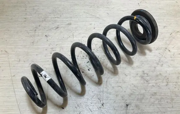 Audi Q3 F3 Rear coil spring 5Q0511115