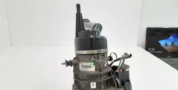 Citroen C4 Grand Picasso Power steering pump 9685051580 A0015331