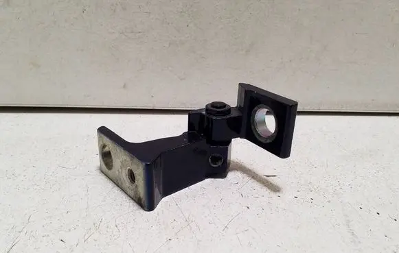 Volkswagen Golf VIII Rear door upper hinge 5H0833402A