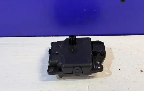 Lincoln Navigator A/C air flow flap actuator/motor G6963002 06963002