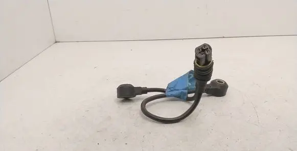 BMW 5 E39 Detonation knock sensor 1703276