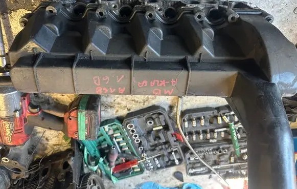 Mercedes-Benz A W168 Engine head R1660160201