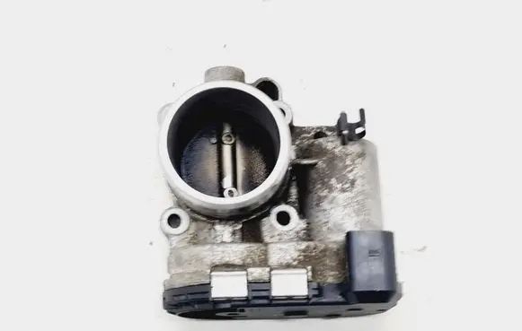 Ford Fusion Throttle valve 8A6G9F991 8A6G9F991AB