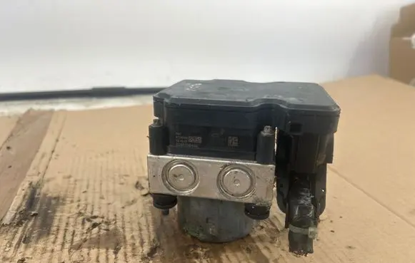 Subaru Forester SJ ABS Pump 2265106452 0265956131