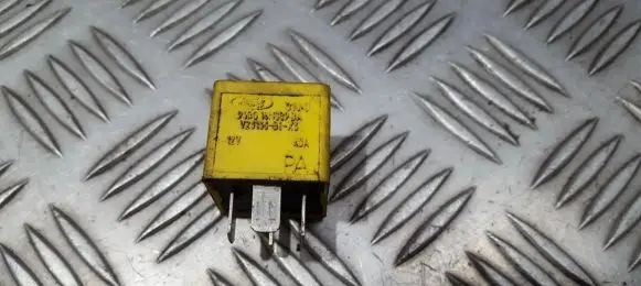 Ford Mondeo MK I Other relay 93bg14n089ba v23136-b1-x3