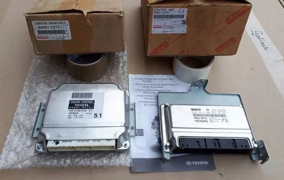 Toyota Corolla E120 E130 Engine control unit/module ECU 8966102731