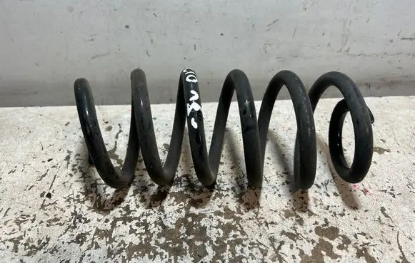 Renault Clio IV Rear coil spring