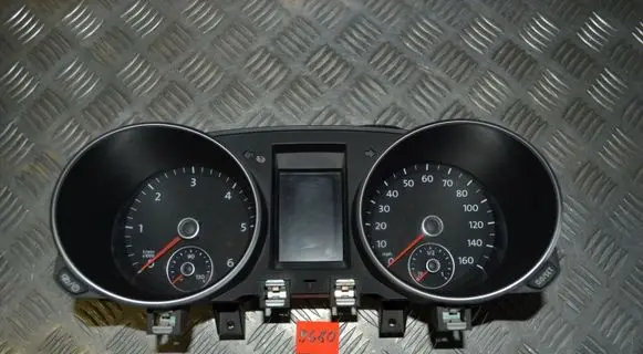 Volkswagen Golf VI Speedometer (instrument cluster) 5K0920973A