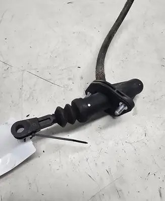 Opel Omega B2 Clutch master cylinder 90578369