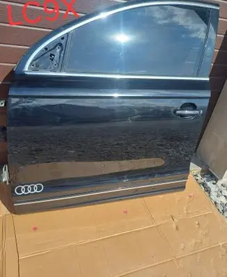 Audi Q7 4L Front door