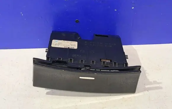 Mercedes-Benz GL X164 Car ashtray A1648100130