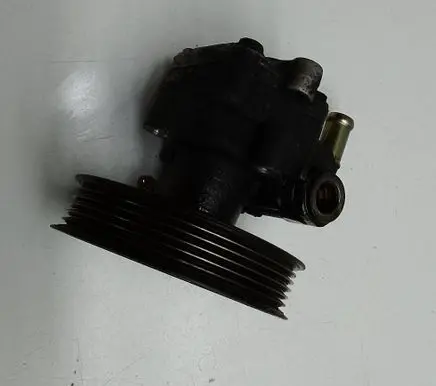Volkswagen Sharan Power steering pump 7M0145157AA