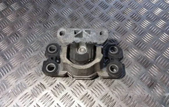 Volvo S80 Engine mount bracket 6G927M121