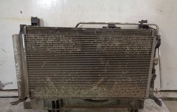 Dacia Duster Radiator set 8200880552 8200880550 921008028R