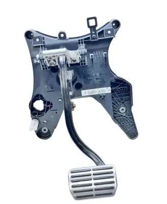 Volkswagen Touareg II Brake pedal 7P0723117B 7P0723142H 3D1723173A