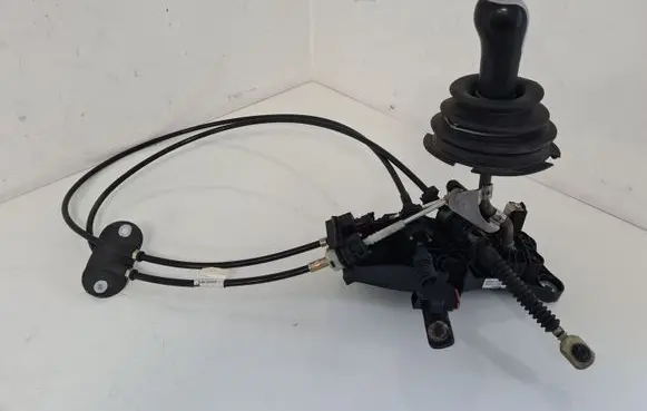 Ford Fusion Gear shifter/selector 2S6R7C453QB 2S6R7C453