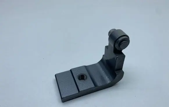 BMW 5 F10 F11 Rear door lower hinge 7185635