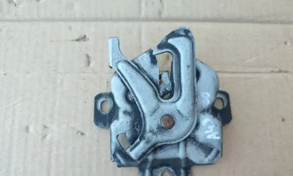 Fiat Sedici Engine bonnet/hood lock/catch 