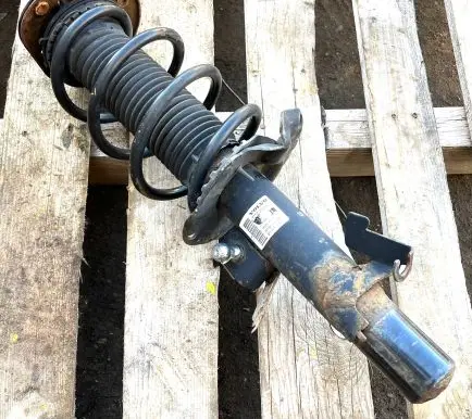 Volvo V60 Front shock absorber/damper 31262902