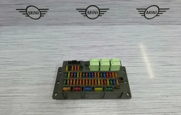 Mini One - Cooper R50 - 53 Fuse module 6906600 6906598