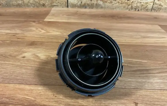Mini One - Cooper R50 - 53 Dash center air vent grill 680088706