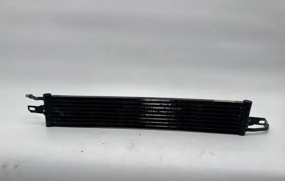 Land Rover Discovery 4 - LR4 Engine oil radiator 7H329N103AC