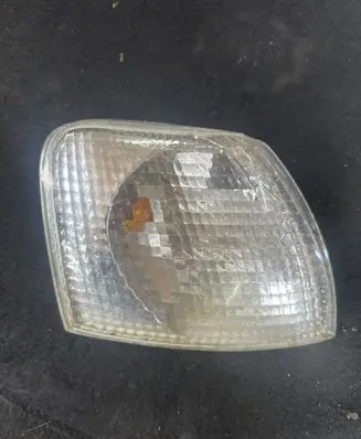 Volkswagen PASSAT B5 Front indicator light