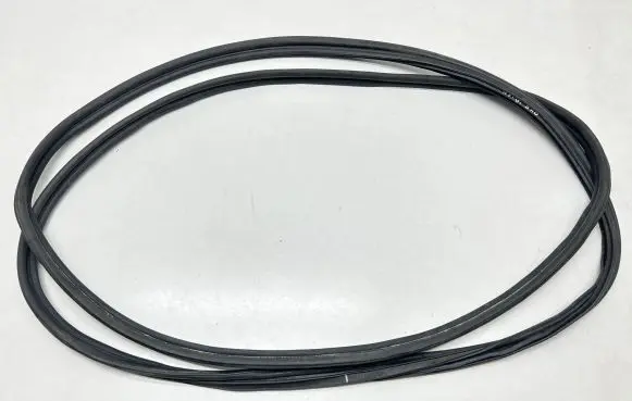 Nissan e-NV200 Trunk rubber seal (body) 