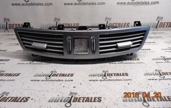 Mercedes-Benz S W221 Dash center air vent grill A2218300954