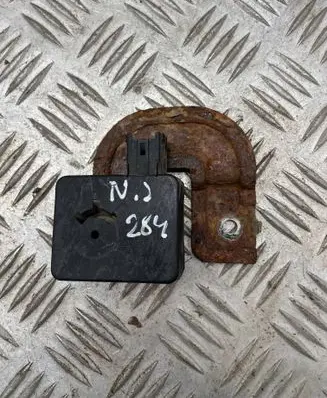 Nissan Juke I F15 Sensor