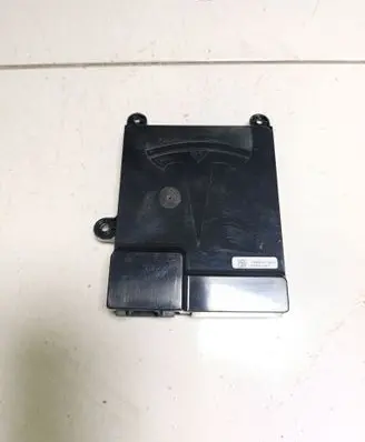 Tesla Model X Seat control module 105406910F 0316EA0014847
