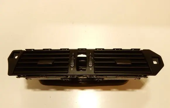 BMW 5 E60 E61 Dash center air vent grill 6953618 6910734 56117