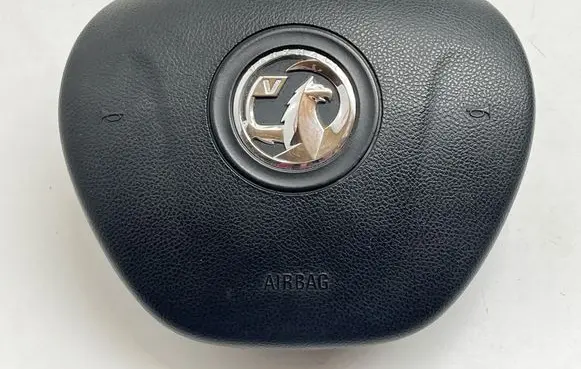 Opel Vivaro Steering wheel airbag 985105500R 0589P100202 93868803