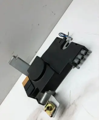 Audi A3 S3 8P Antenna control unit 8P3035225 12016100 AU350