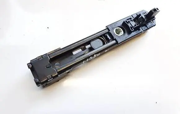 Seat Leon (1P) Seat belt adjustment rail 1T0857819