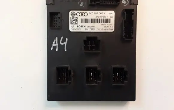 Audi A4 S4 B8 8K Comfort/convenience module 8K0907063K