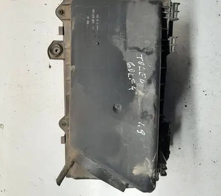 Seat Toledo II (1M) Air filter box 1J0129620 C37153 1J0129607AE
