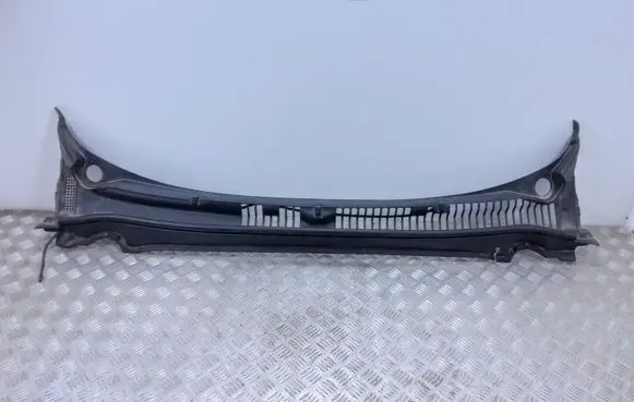 Ford Fusion II Wiper trim DS73F02216AF