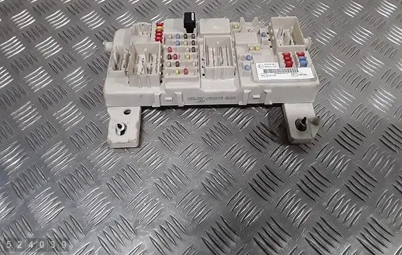 Ford Focus Fuse module 7M5T14A073CB