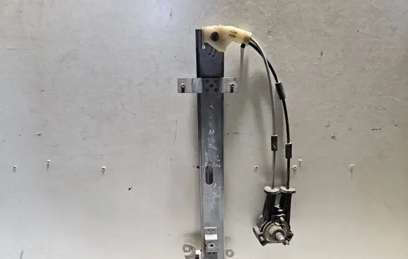 Mazda 323 F Rear door manual window regulator