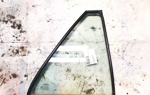 Toyota Avensis T250 Rear vent window glass 